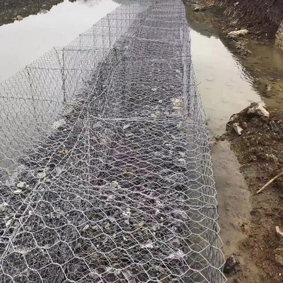 Q195 standard ha galvanizzato i canestri del gabbione di  per il muro di sostegno del controllo delle inondazioni