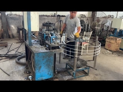 Fabbrica di rete di filo spinato in Cina