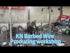 Produzione di maglie di filo spinato