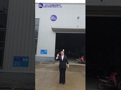 La prospettiva in prima persona vi porta in un tour della fabbrica di barriera difensiva.