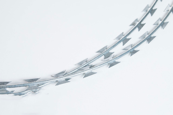 Acciaio galvanizzato o inossidabile a caldo 304 anti arrampicata Concertina Razor Barbed Wire