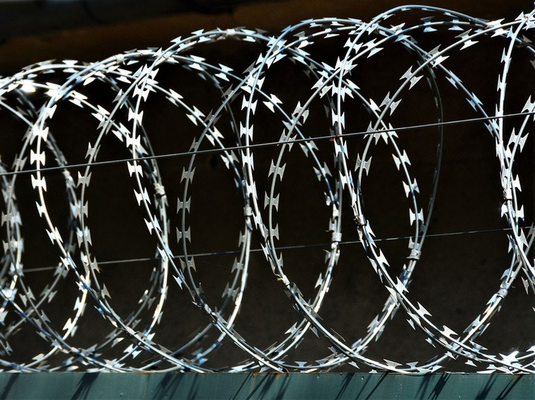 Barriera di sicurezza di recinzione a filo di razzo ad alta resistenza preferita