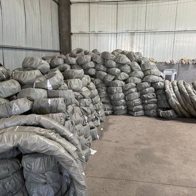 Vendita a caldo Acciaio inossidabile galvanizzato filo spinato lunghezza per rotolo in Sudafrica