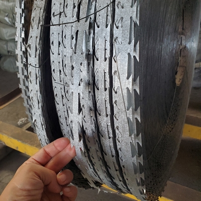 Barricata Bto-30 filo spinato e rete di filo rasoio acciaio galvanizzato