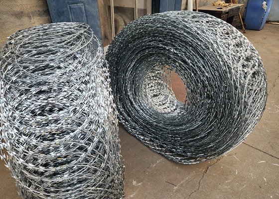 Rollo di filo spinato di sicurezza galvanizzato per aziende agricole