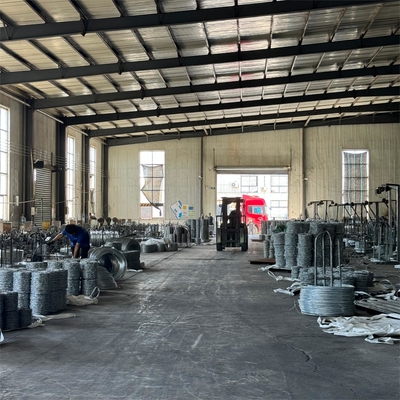 Cina fabbrica fornitore di alta qualità vende galvanizzato filo spinato filo spinato anti-furto a basso prezzo
