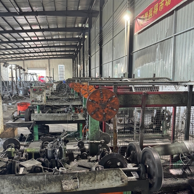 Cina fabbrica fornitore di alta qualità vende galvanizzato filo spinato filo spinato anti-furto a basso prezzo