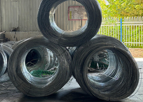 Recinzione in acciaio rivestito di zinco Recinzione di sicurezza di filo ferroso filo spinato Recinzione agricola