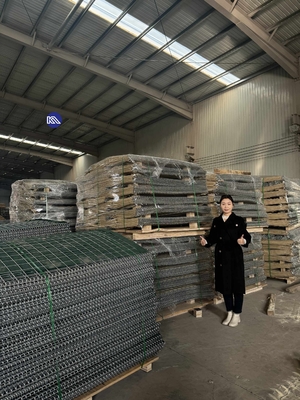 Superficie galvanizzata a caldo 200 g/m2 Bastion Barrier Wall Defensive Barrier For Protection