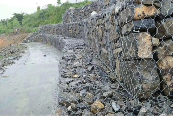 Il PVC ha ricoperto la scatola esagonale del gabbione del MATERASSO dello ZINCO galvanizzata 3.0mm della rete metallica del gabbione
