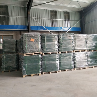La barriera galvanizzata calda Mesh Welded Military Defensive Hesco del bastione inscatola con il geotessuto