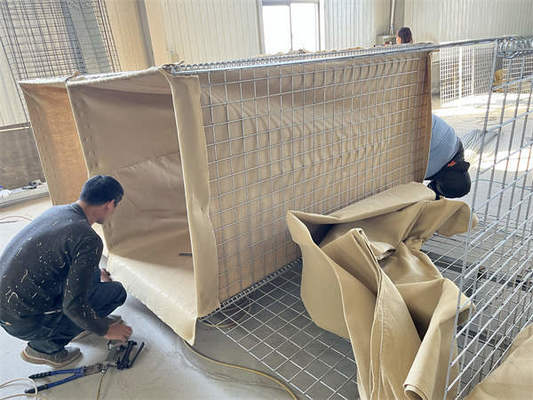 Parete di sabbia galvanizzata Barriera difensiva resistente all'esplosione Cage Difesa contro le inondazioni Gabion Blast Wall Geotextile Bastion Barriere