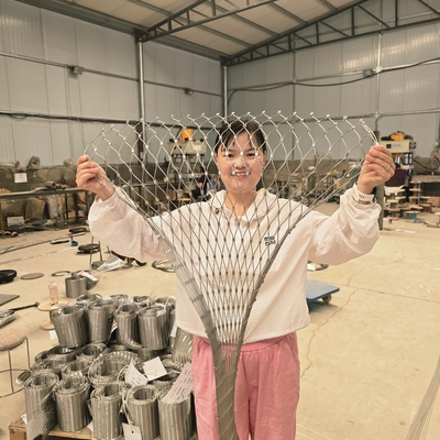 Costruzione di recinzioni per animali Balustrade flessibile Stainless Steel Wire Rope Mesh For Plant Climbing Mesh / Cable Mesh