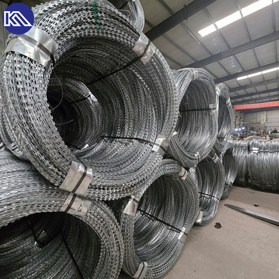 Razor di sicurezza Blade Recinzione per la casa Razor Blade Wire Mesh Roll Residential Security BTO-22 razor Barbed Wire Mesh