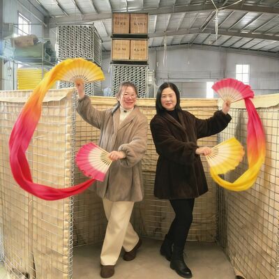 Barriera difensiva in geotessile non tessuto con dimensioni di buco di maglia di 3 pollici per 3 pollici che fornisce una difesa superiore contro le inondazioni e le armi