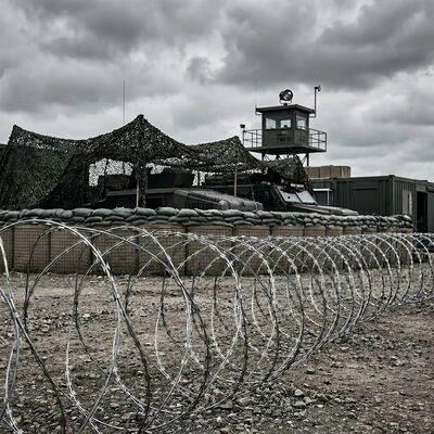 CBT-60 Razor Barbed Wire Acciaio Tipo di metallo può essere personalizzato Materiale di recinzione di sicurezza adatto a vari ambienti
