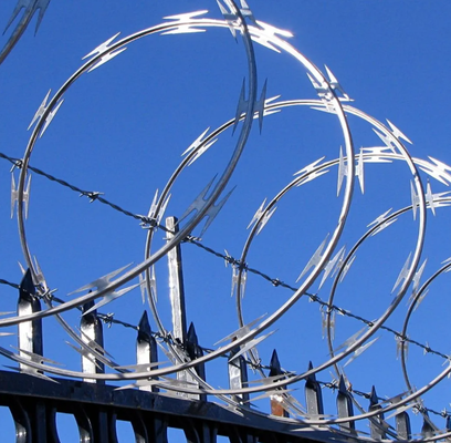 Hearvy Galvanizzato Concertina Razor Wire Cross Tipo di sicurezza Barbed Wire Fence Topper