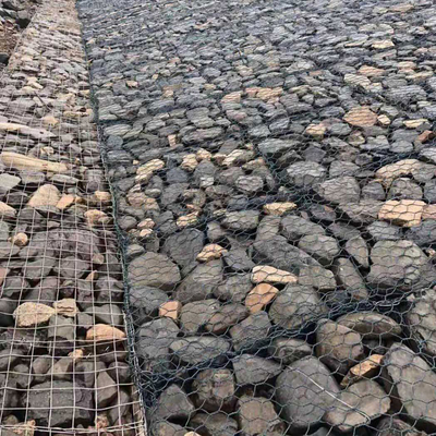 Tessuto di torsione riempito pietra del contenitore tre di filo di acciaio a basso tenore di carbonio 1x1x2 m. Gabion Fence Baskets